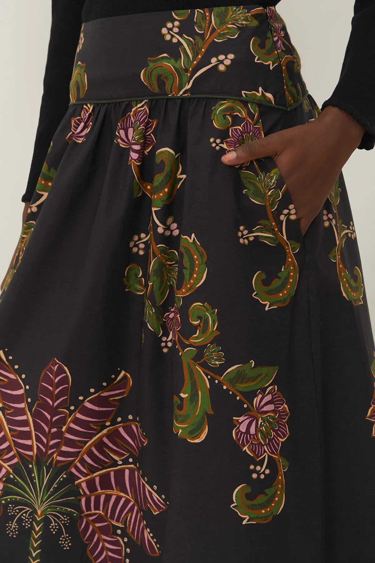 Ravenala Black Midi Skirt
