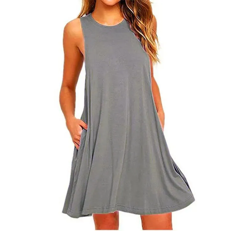 Summer Breeze: Women's Plus Size Swing T-Shirt Dress with Pockets - Your Stylish Beach Cover-Up